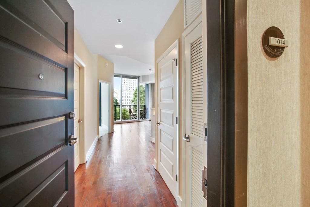 1 bedroom, 768 sq ft condominium sold at 1080 Peachtree Street 1014, Atlanta, GA 30309