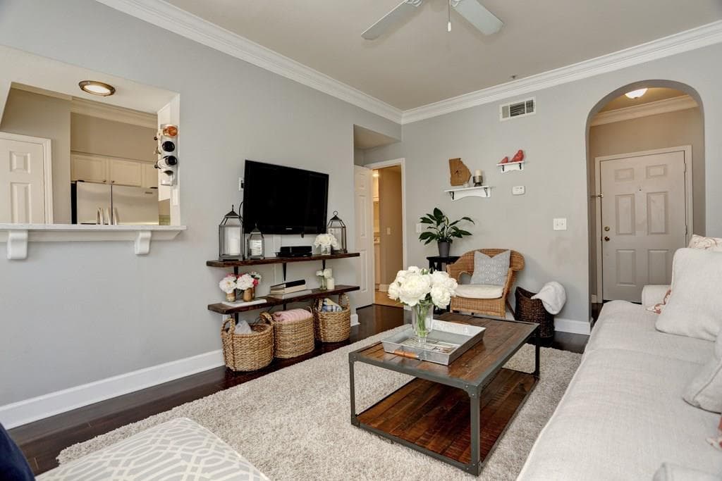 1 bedroom, 919 sq ft condominium sold at 3777 Peachtree Road 1426, Brookhaven, GA 30319