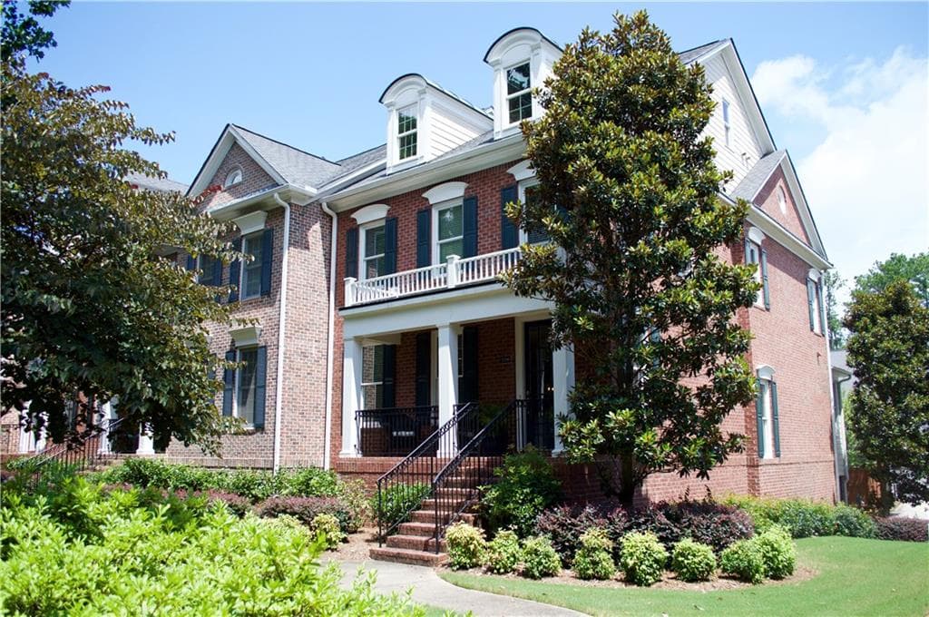 5700 Fairmont Trace, Roswell, GA 30075 — most recent listing photo