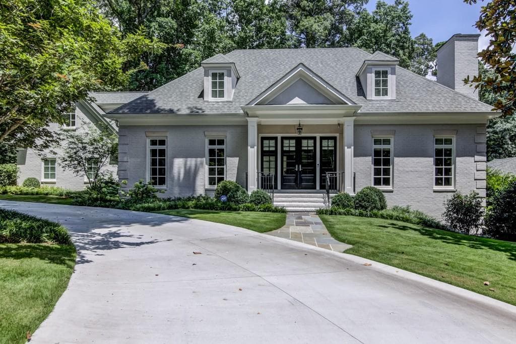 5 bedroom single family residence sold at 3431 W Paces Ferry Court, Atlanta, GA 30327