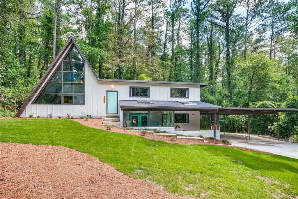 4 bedroom, 2,156 sq ft single family residence sold at 3878 Foxford Drive, Atlanta, GA 30340