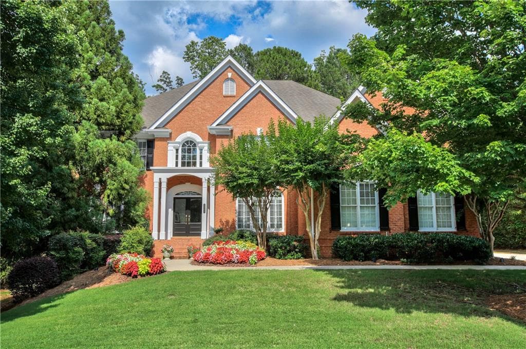5 bedroom, 4,978 sq ft single family residence sold at 3960 Grey Abbey Drive, Alpharetta, GA 30022