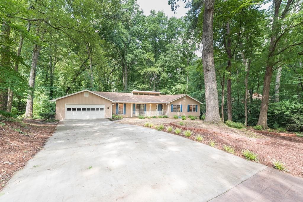 275 Hunting Creek Drive, Marietta, GA 30068 — most recent listing photo