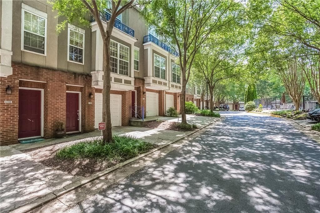 2 bedroom, 1,200 sq ft condominium sold at 1135 Village Court, Atlanta, GA 30316