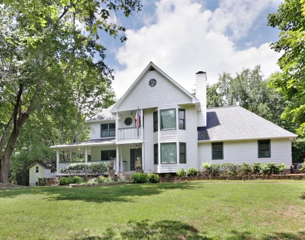 5 bedroom, 2,484 sq ft single family residence sold at 575 Cox Road, Roswell, GA 30075