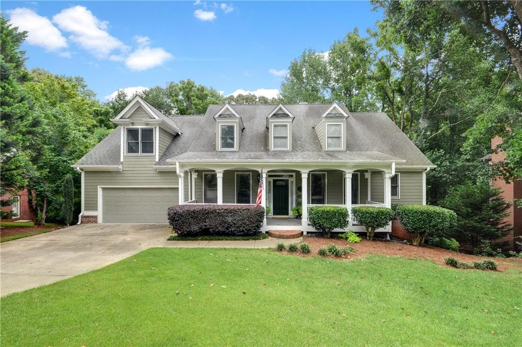 5 bedroom, 3,647 sq ft single family residence sold at 5032 Hickory Hills Drive, Woodstock, GA 30188