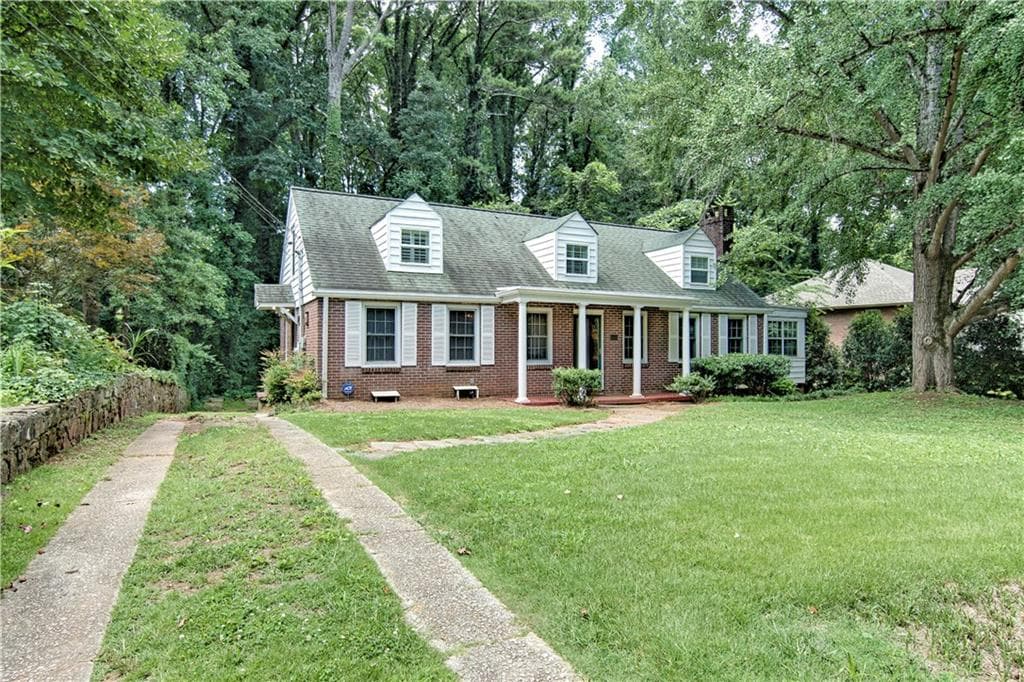 3 bedroom, 2,356 sq ft single family residence sold at 2058 Lyle Avenue, College Park, GA 30337