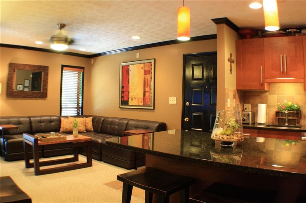 1 bedroom, 611 sq ft condominium sold at 1318 Summit North Drive 1318, Atlanta, GA 30324