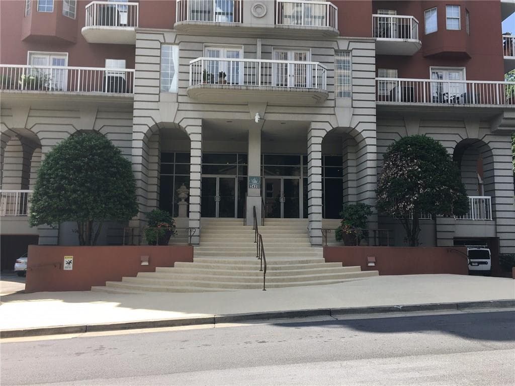 3435 Kingsboro Road 1803, Atlanta, GA 30326 — most recent listing photo