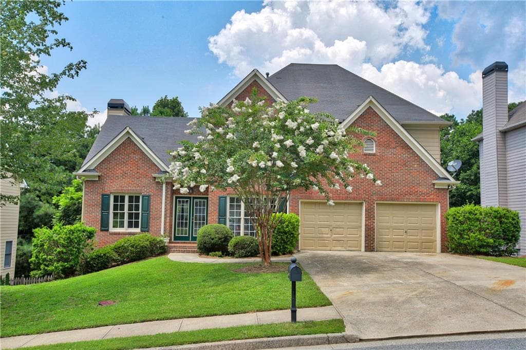 5 bedroom, 2,900 sq ft single family residence sold at 513 Autumn Walk, Canton, GA 30114