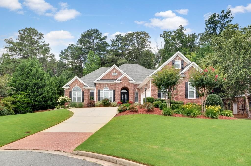 4 bedroom, 3,350 sq ft single family residence sold at 3931 Straton Hall Way, Marietta, GA 30066