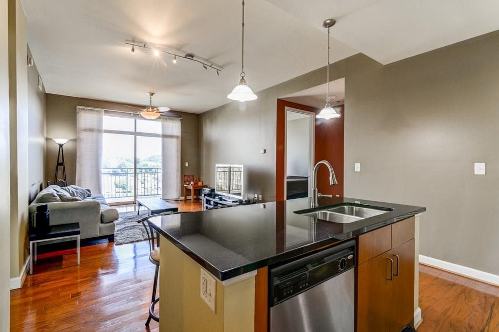 2 bedroom, 1,111 sq ft condominium sold at 711 Cosmopolitan Drive 715, Atlanta, GA 30324