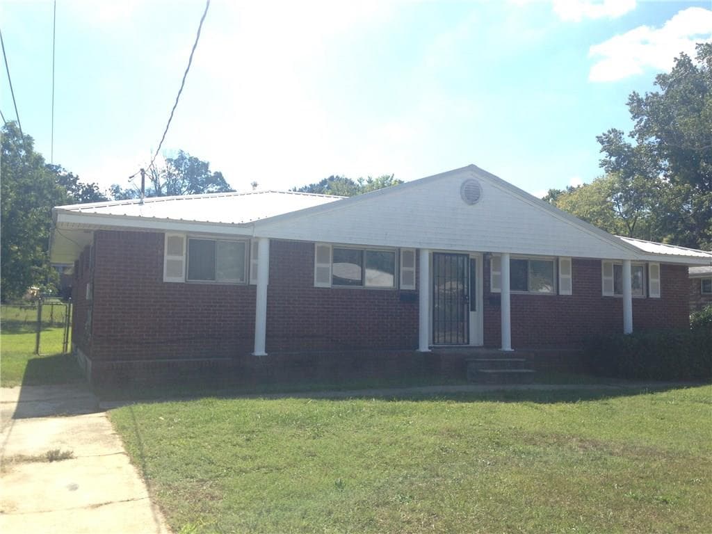duplex sold at 1422 Vesta Avenue, East Point, GA 30344