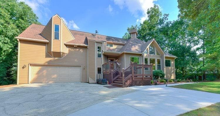 4 bedroom, 3,475 sq ft single family residence sold at 3395 STILLRIDGE Drive, Alpharetta, GA 30022
