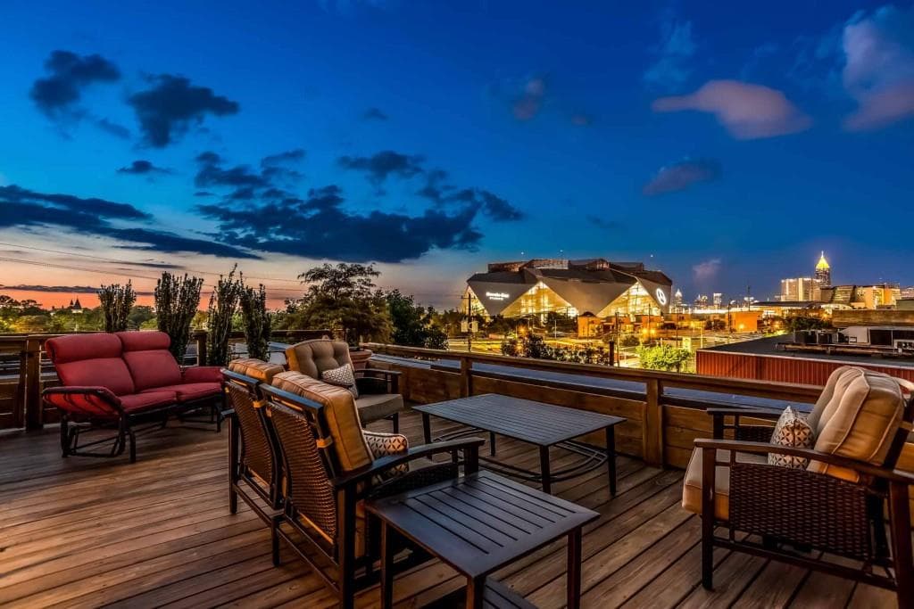 2 bedroom, 2,600 sq ft condominium sold at 190 Walker Street 302, Atlanta, GA 30313