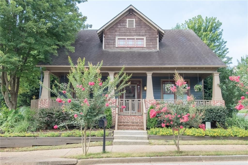 3 bedroom, 1,974 sq ft single family residence sold at 1325 Park Trace, Atlanta, GA 30315