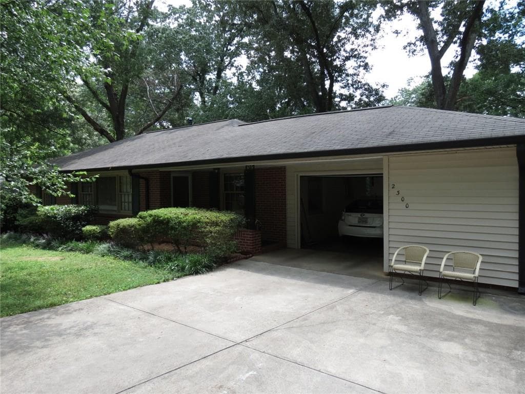 3 bedroom, 1,513 sq ft single family residence sold at 2300 Engineers Drive, Marietta, GA 30067