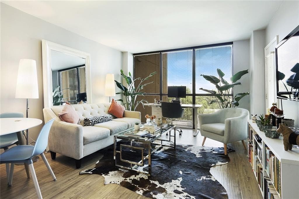 1 bedroom, 645 sq ft condominium sold at 1280 W Peachtree Street 1111, Atlanta, GA 30309