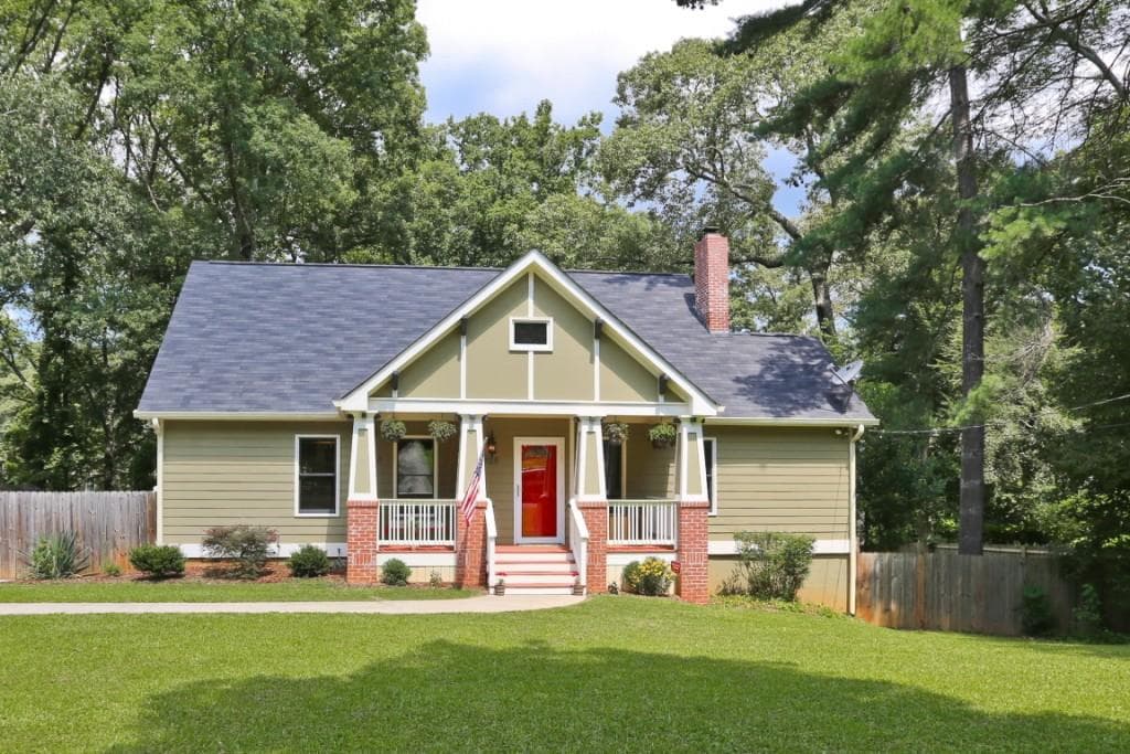 3 bedroom, 1,993 sq ft single family residence sold at 305 Eleanor Street, Atlanta, GA 30317