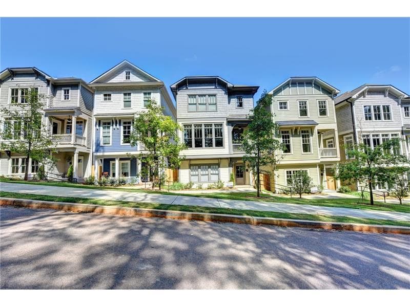790 Grove Bend, Decatur, GA 30030 — most recent listing photo
