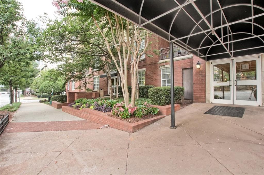 2 bedroom, 1,161 sq ft condominium sold at 1101 Juniper Street 1403, Atlanta, GA 30309