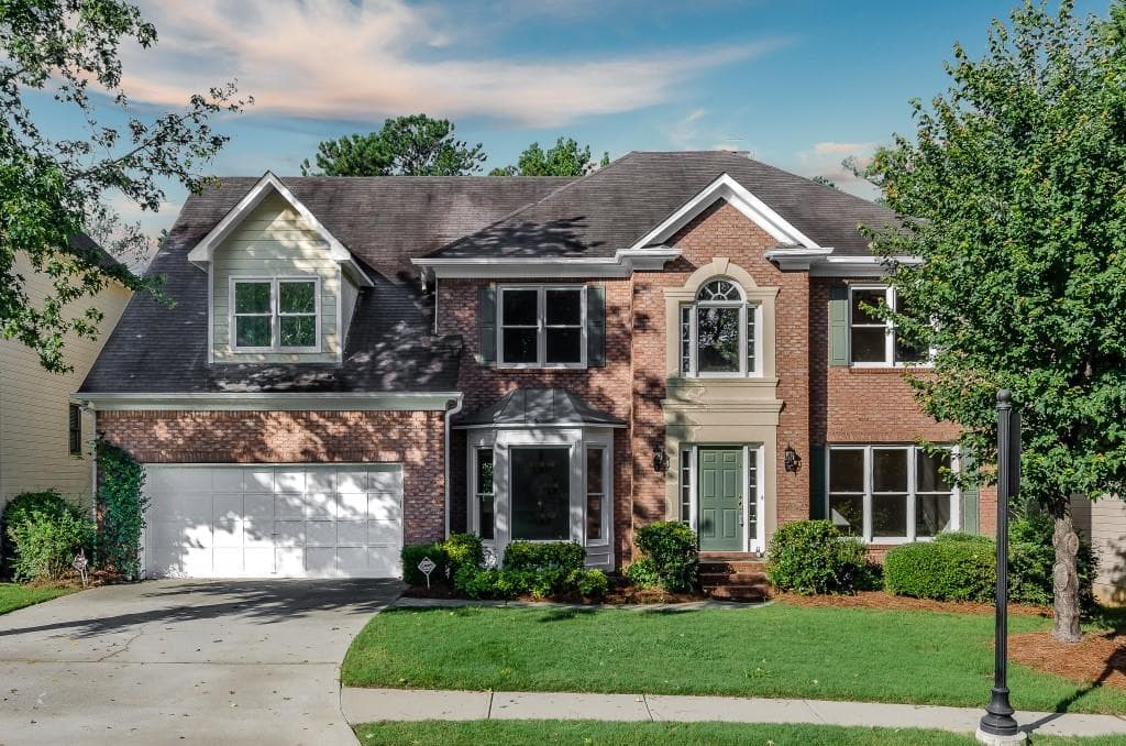 5 bedroom, 3,051 sq ft single family residence sold at 4980 Tidewater Way, Alpharetta, GA 30005