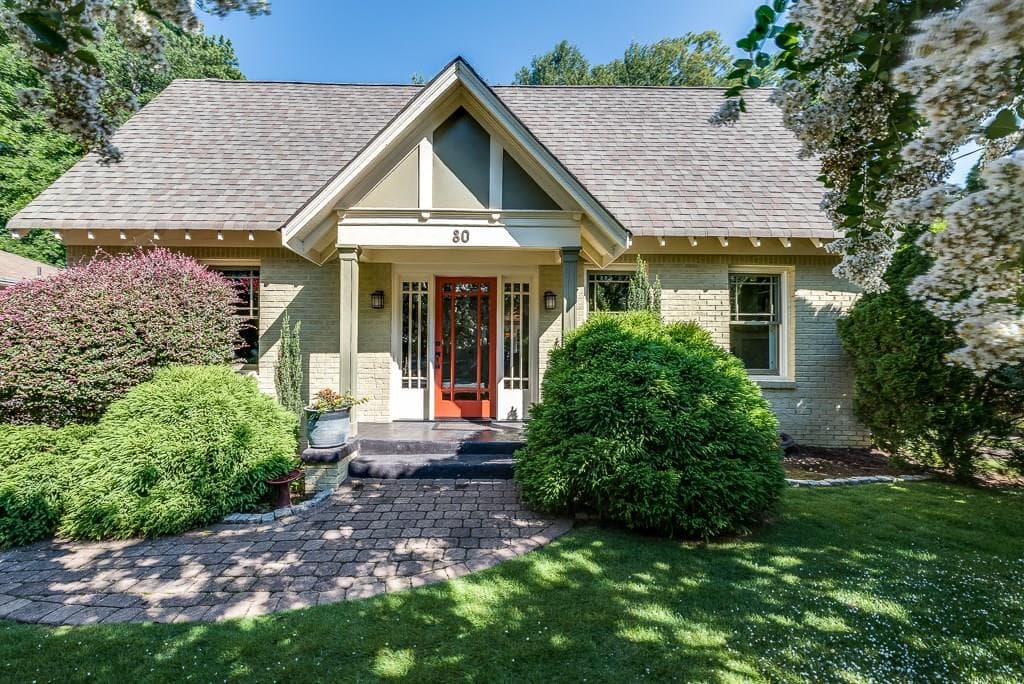 3 bedroom, 2,200 sq ft single family residence sold at 80 Lakeview Drive, Atlanta, GA 30317