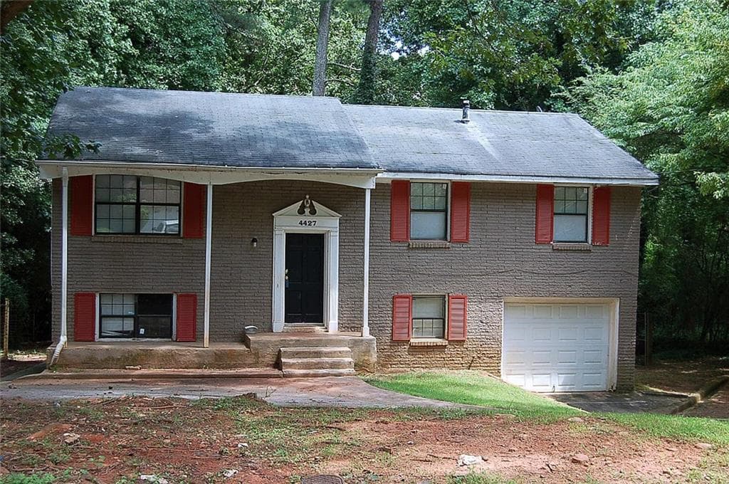 4427 Malibu Drive, Decatur, GA 30035 — most recent listing photo