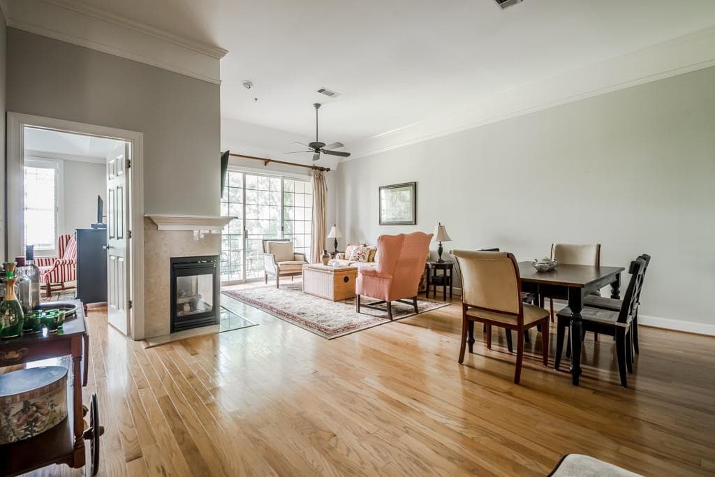 2 bedroom, 1,204 sq ft condominium sold at 3101 Howell Mill Road 306, Atlanta, GA 30327