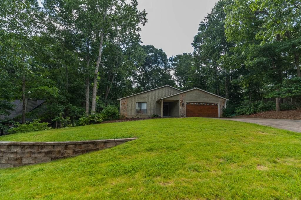 4 bedroom, 1,676 sq ft single family residence sold at 1190 Wade Green Circle, Acworth, GA 30102
