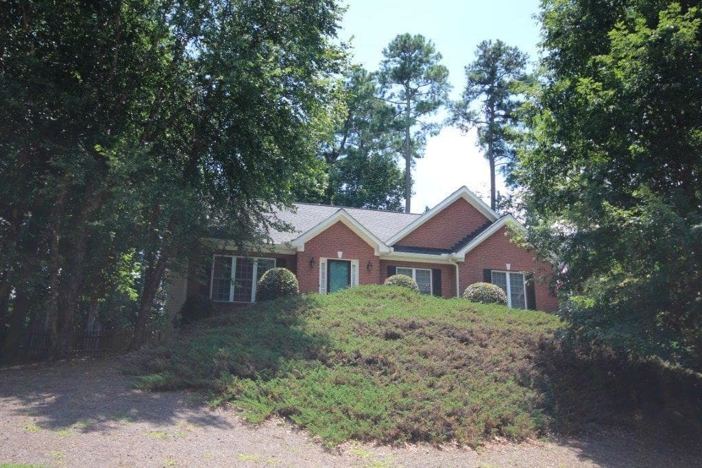 3975 Shelby Lane, Cumming, GA 30041 — most recent listing photo