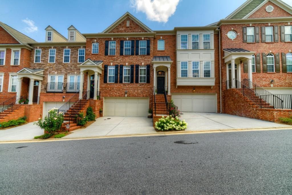 3 bedroom, 2,376 sq ft townhouse sold at 3399 Triview Square, Atlanta, GA 30339