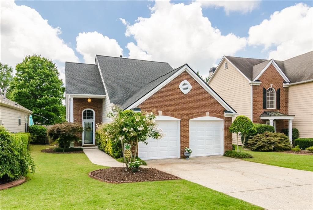 3 bedroom, 1,859 sq ft single family residence sold at 1165 Birchwood Lane, Roswell, GA 30076