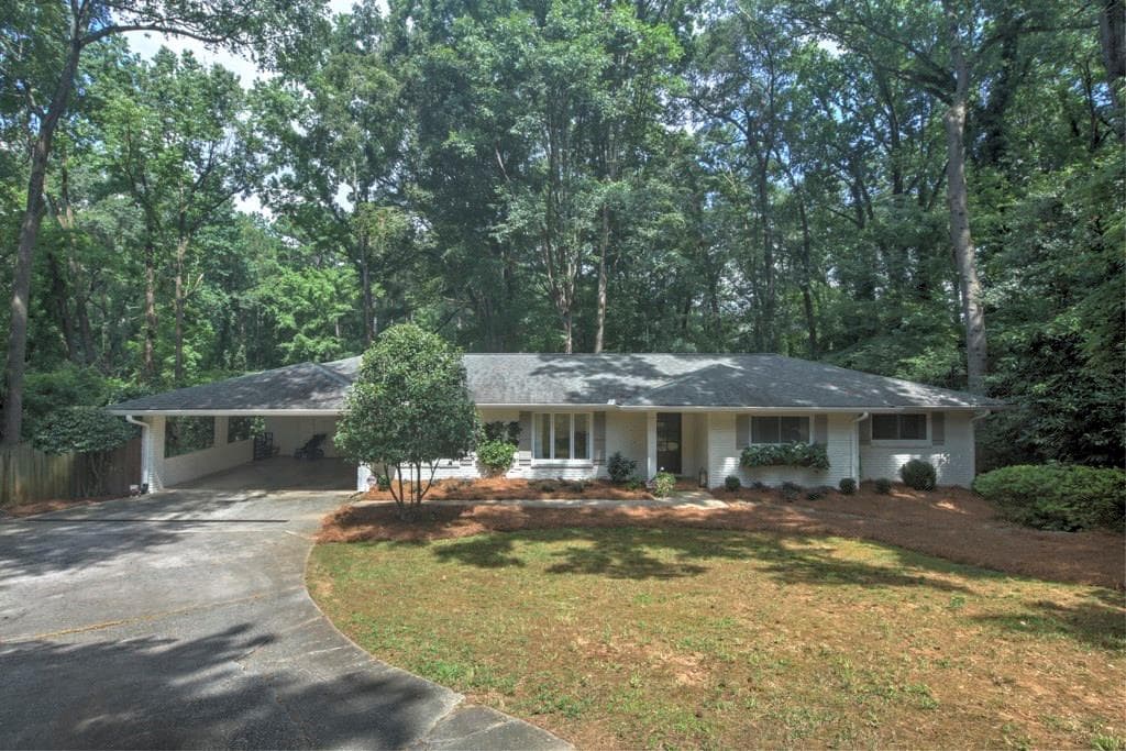 3 bedroom, 1,880 sq ft single family residence sold at 2664 Margaret Mitchell Drive, Atlanta, GA 30327