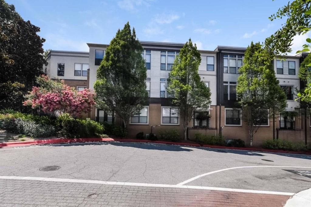 1 bedroom, 646 sq ft condominium sold at 821 Ralph McGill Boulevard 3321, Atlanta, GA 30306