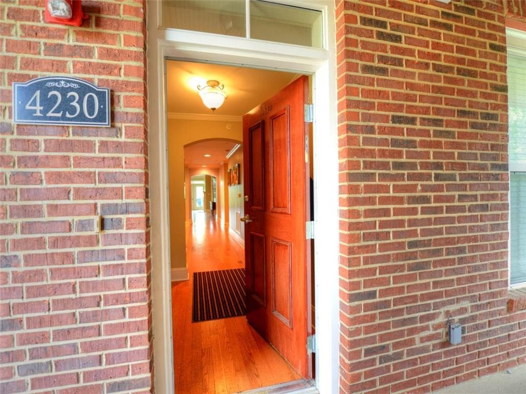 4230 Overland Drive 4230, Roswell, GA 30075 — most recent listing photo