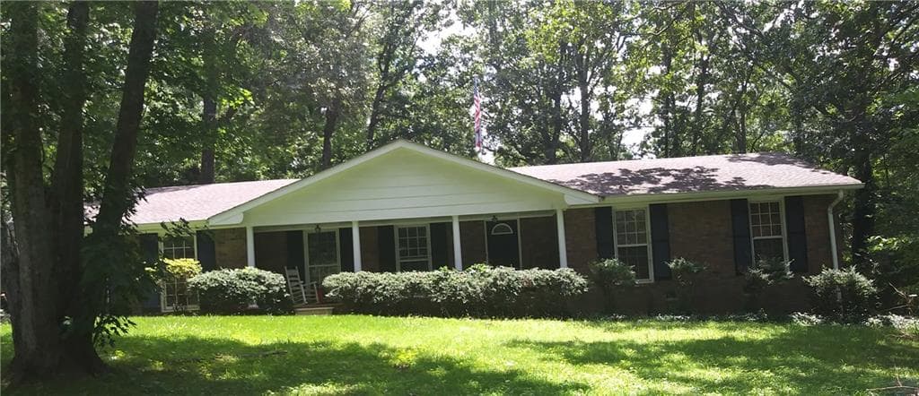 3 bedroom, 1,351 sq ft single family residence sold at 178 Hembree Drive, Canton, GA 30115