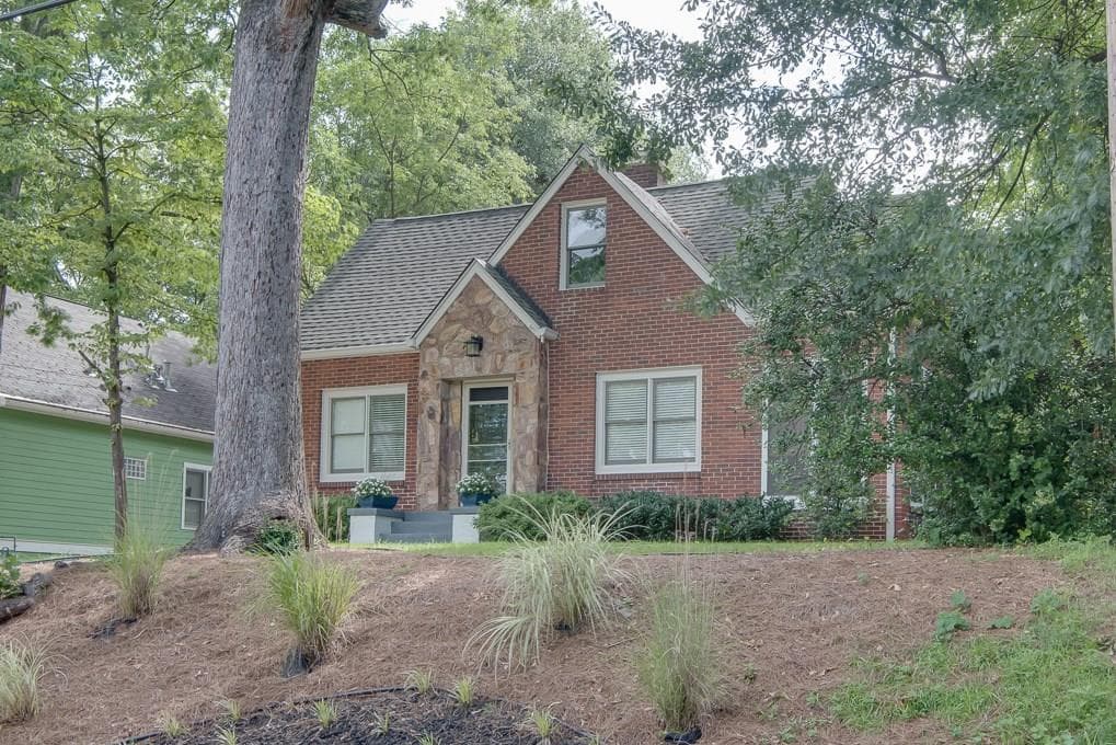 3 bedroom, 1,559 sq ft single family residence sold at 126 Warren Street, Atlanta, GA 30317