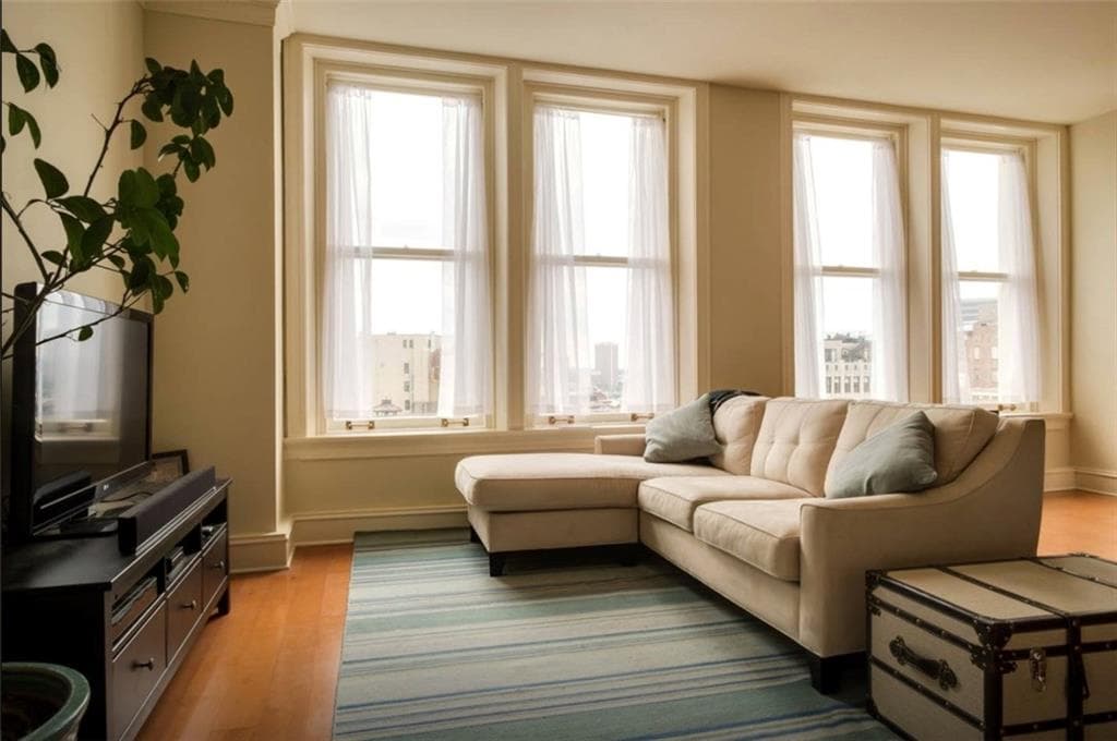 1 bedroom, 739 sq ft condominium sold at 57 Forsyth Street 9E, Atlanta, GA 30303