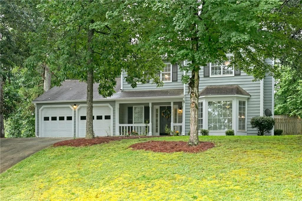 3 bedroom, 1,580 sq ft single family residence sold at 802 Bluff Place, Woodstock, GA 30188