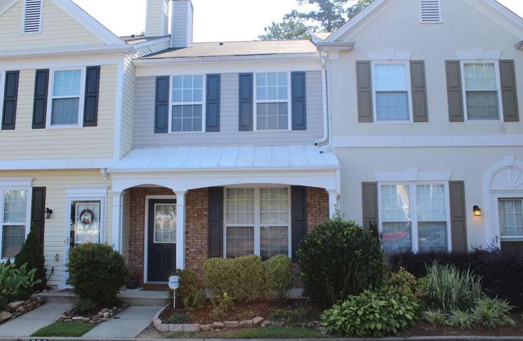 2 bedroom, 1,184 sq ft townhouse sold at 289 Devonshire Drive 289, Alpharetta, GA 30022