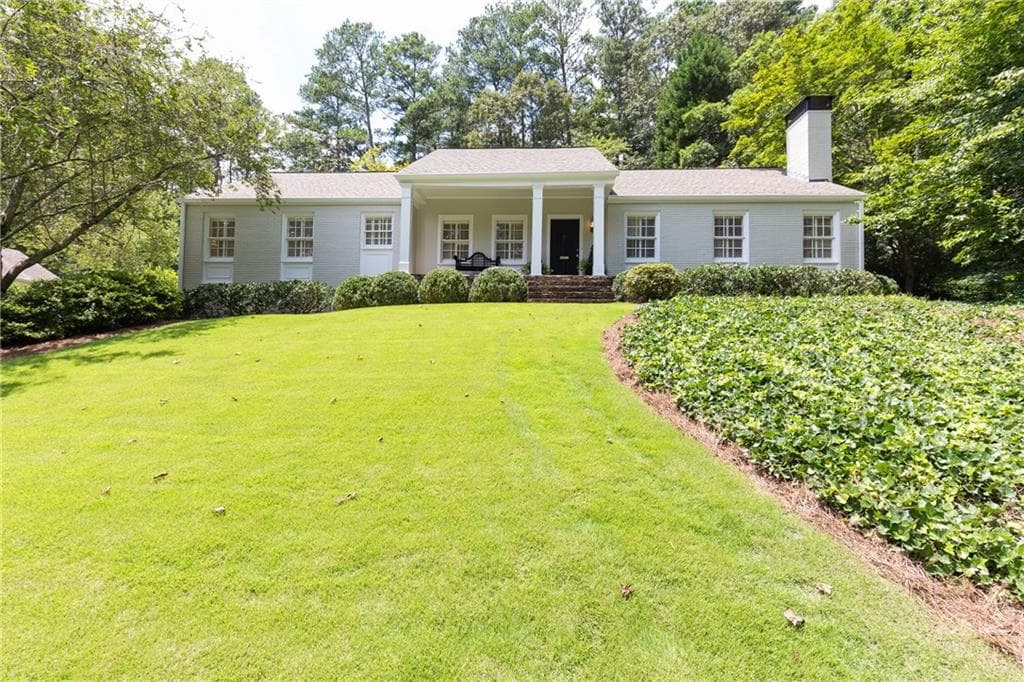 3 bedroom, 2,150 sq ft single family residence sold at 2962 Rhodenhaven Drive, Atlanta, GA 30327