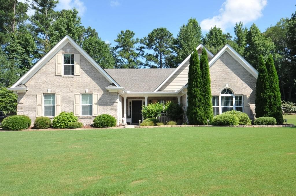 3 bedroom, 2,931 sq ft single family residence sold at 2590 Maggie Woods Court, Dacula, GA 30019