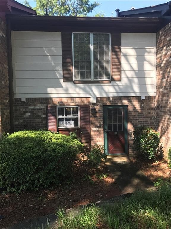 725 Garden View Drive, Stone Mountain, GA 30083 — most recent listing photo