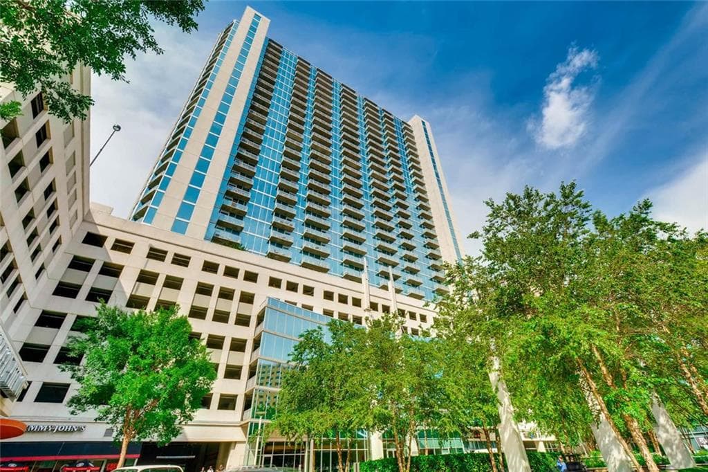 2 bedroom, 1,224 sq ft condominium sold at 3324 Peachtree Road 2301, Atlanta, GA 30326