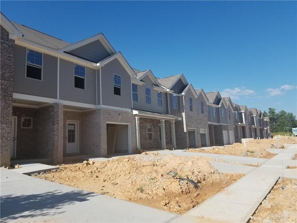 1969 Old Dogwood, Jonesboro, GA 30238 — most recent listing photo