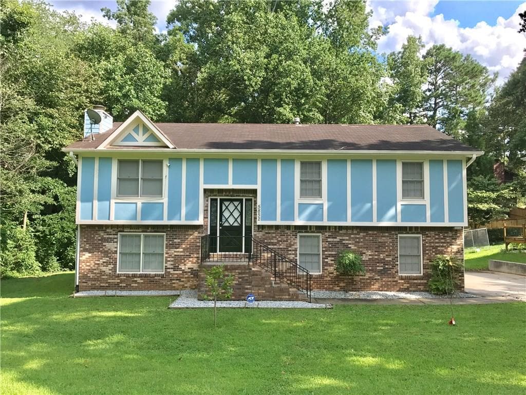 4 bedroom, 1,847 sq ft single family residence sold at 5852 Mac Drive, Norcross, GA 30093