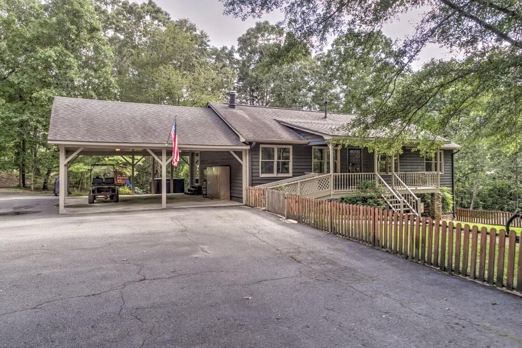 5 bedroom single family residence sold at 1083 Rampley Trail, Canton, GA 30114