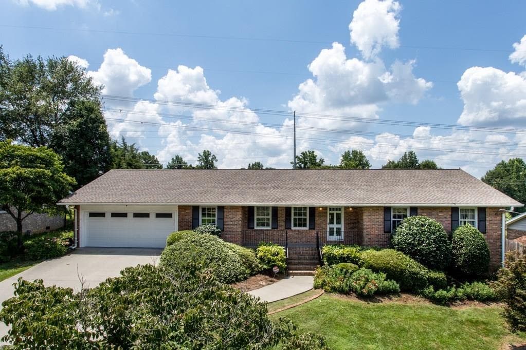 2471 Kingsland Drive, Doraville, GA 30360 — most recent listing photo