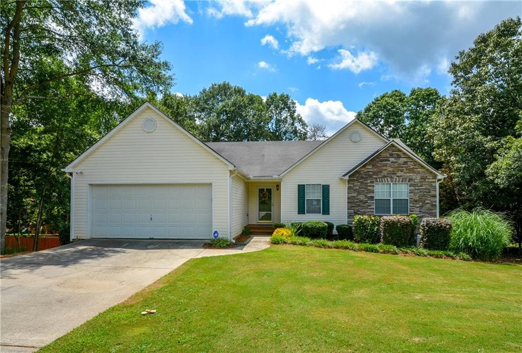3073 Rockview Drive, Loganville, GA 30052 — most recent listing photo